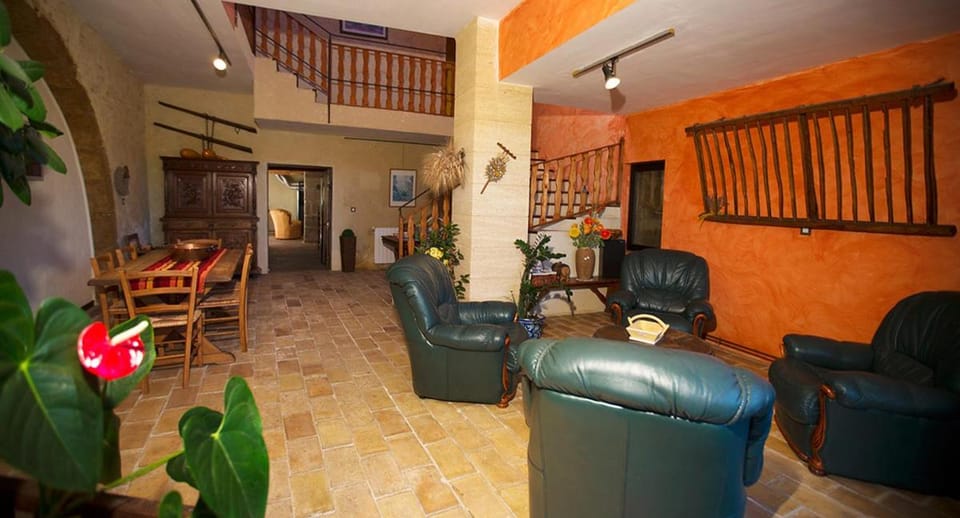 Maison d'Hôtes Lou Geneste Bed and Breakfast in Provence-Alpes-Côte d'Azur