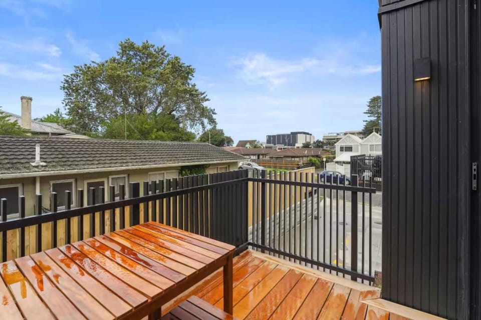 Stunning Bay of Plenty 2 Bed House in Tauranga