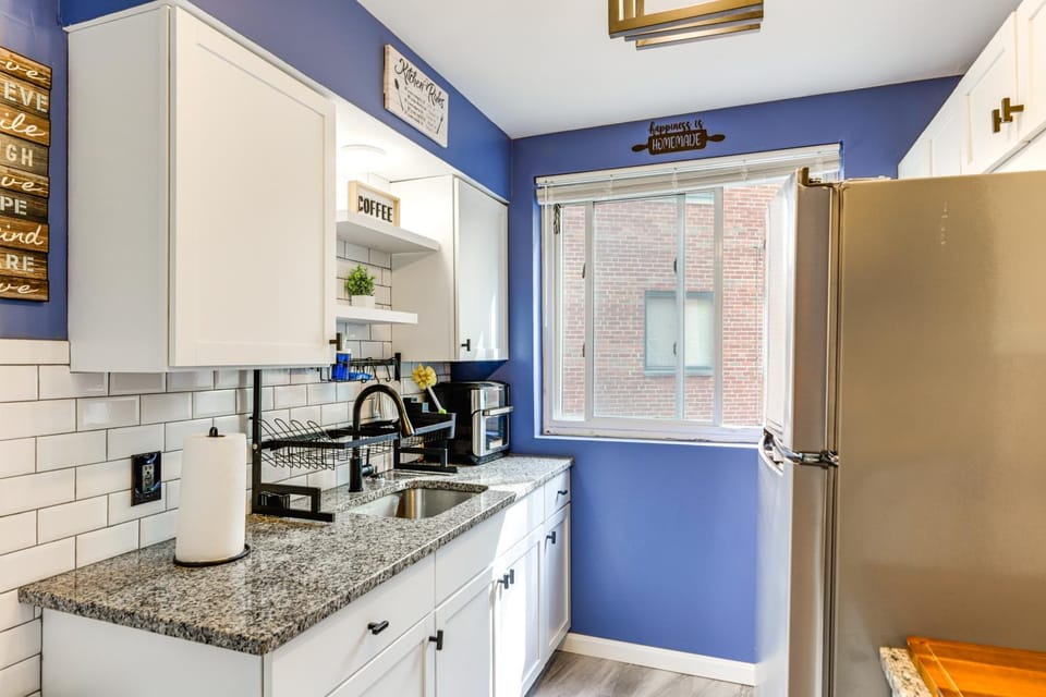1 Mi to University of Cincinnati: Avondale Gem! Apartment in Cincinnati