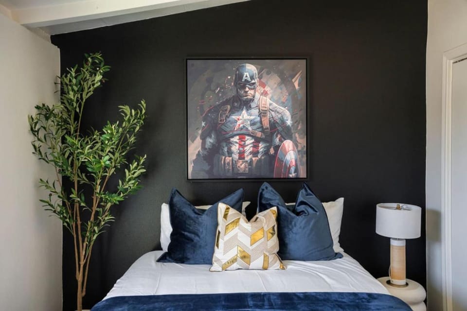 Avengers HQ - Hot Tub - Close to Disney - Parking House in Anaheim