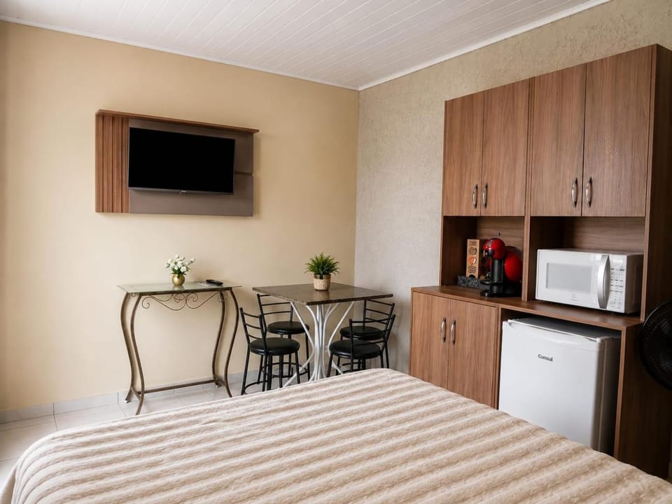 kit net prox contorno br 3765km aeroporto House in São José dos Pinhais