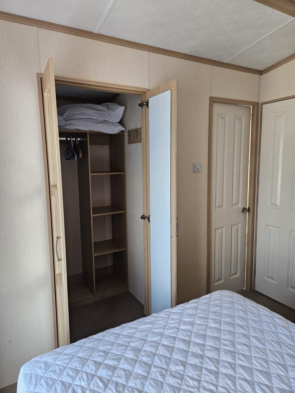 Lbn Caravan Campground/ 
RV Resort in Towyn