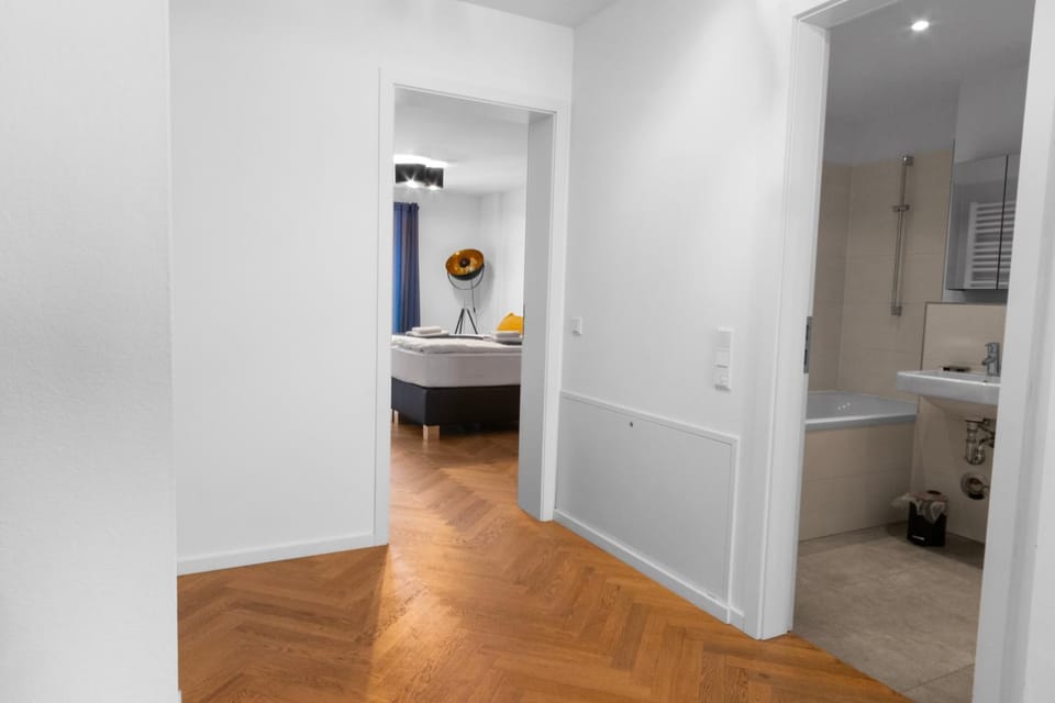 Luxus im Zentrum für 6 Personen! 3 Zimmer, Balkon, WLAN, Parkplatz Apartment in Dresden-Neustadt