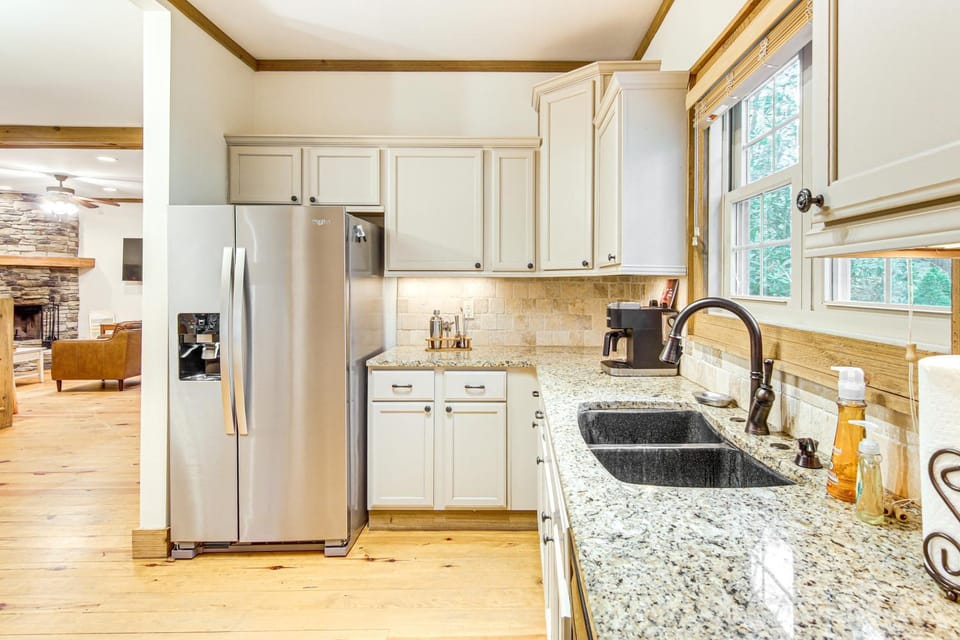 Cashiers Spring Cabin | Near Waterfalls and Hiking Cabin in Cashiers