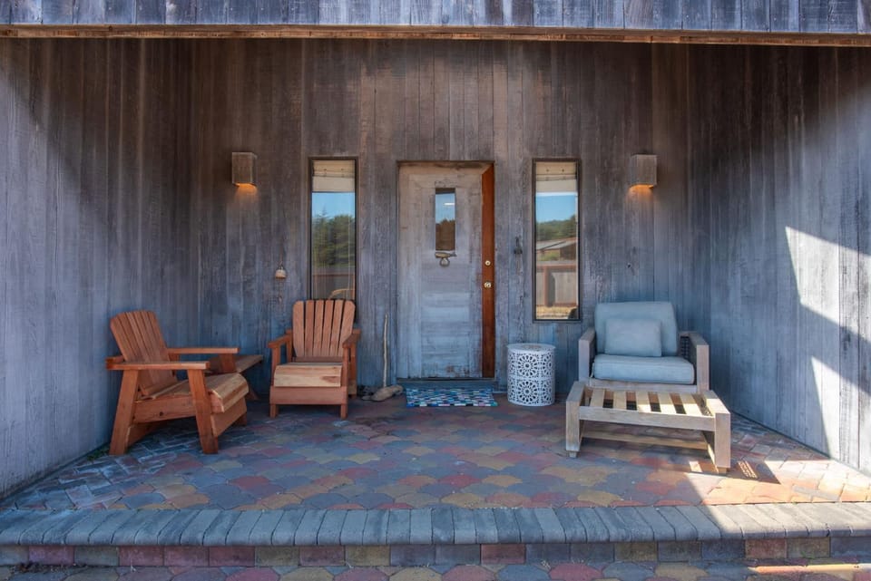 Incredible Sea Ranch Escape for 6 With Ocean Trail House in Sonoma County