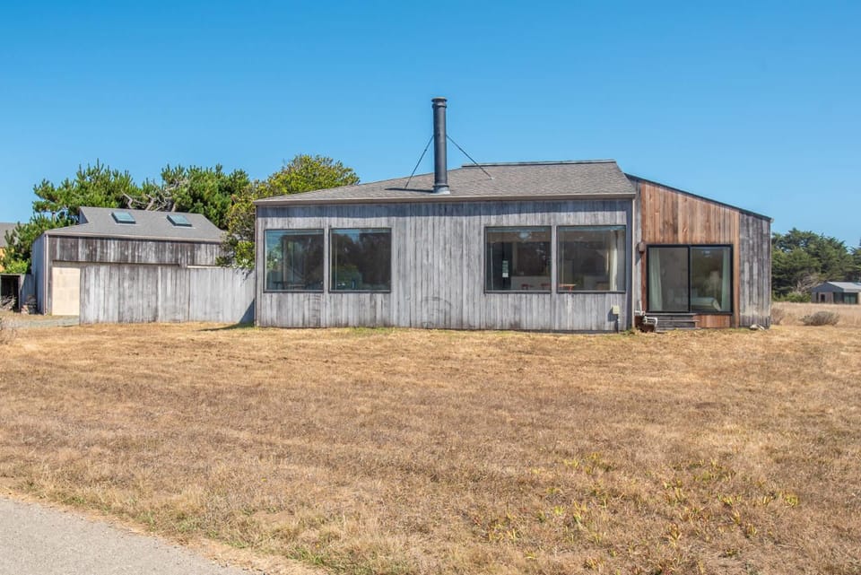 Incredible Sea Ranch Escape for 6 With Ocean Trail House in Sonoma County