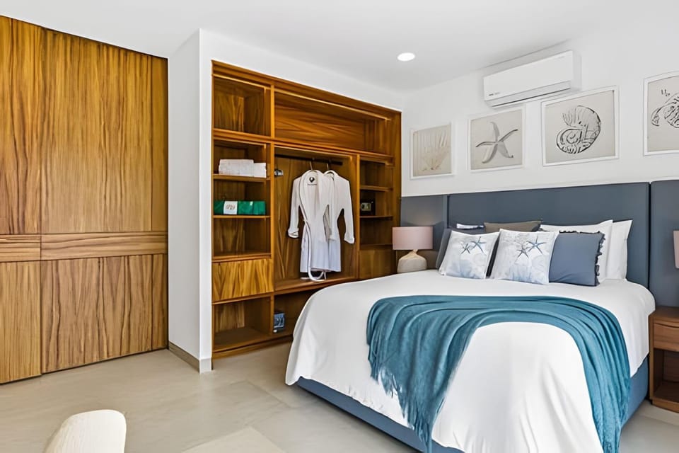 View (from property/room), Photo of the whole room, Bedroom, Landmark view