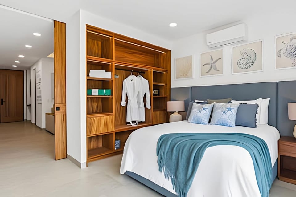 View (from property/room), Photo of the whole room, Bedroom, Landmark view