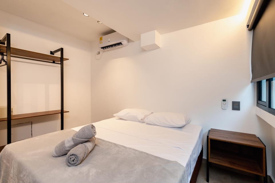 Ll 203 4BR 4Bath Apartment close to lleras park - Poblado - Medellín Apartment in Medellin