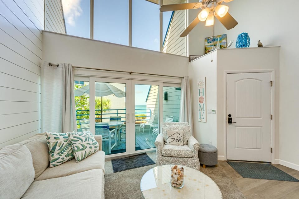 Beachfront Condo w/ Balcony on Manasota Key House in Manasota Key