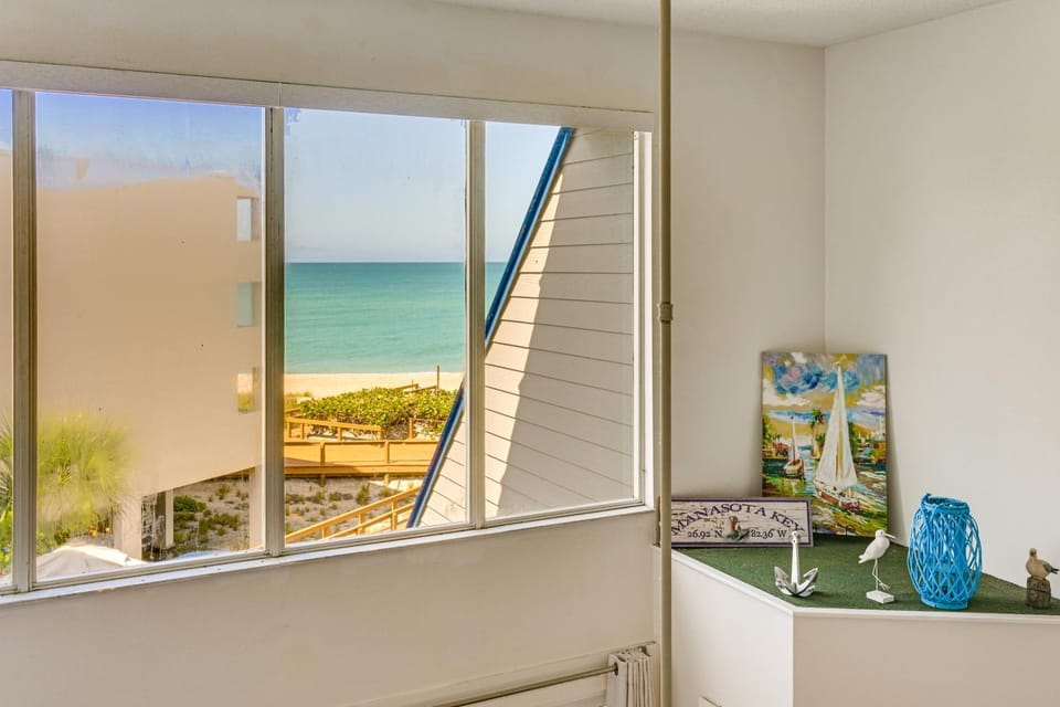 Beachfront Condo w/ Balcony on Manasota Key House in Manasota Key
