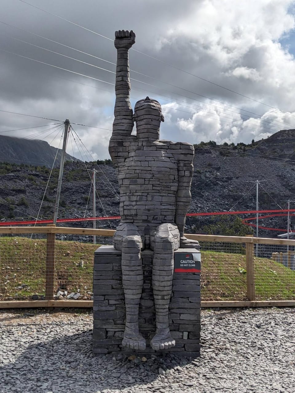 Flat over craft & wool shop! Pwllheli town centre Apartment in Pwllheli