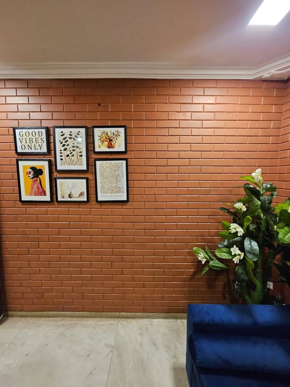 Brick Maison 1BHK with Free Parking, Juhu Bandra Apartment in Mumbai