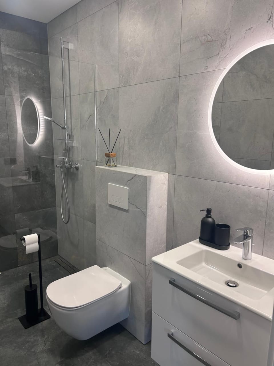 Shower, Toilet, Bathroom
