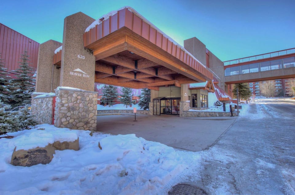 Tons of Amenities Ski In Ski Out House in Breckenridge