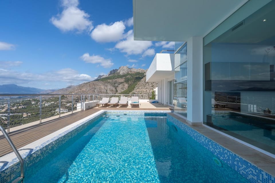 Property building, Swimming pool