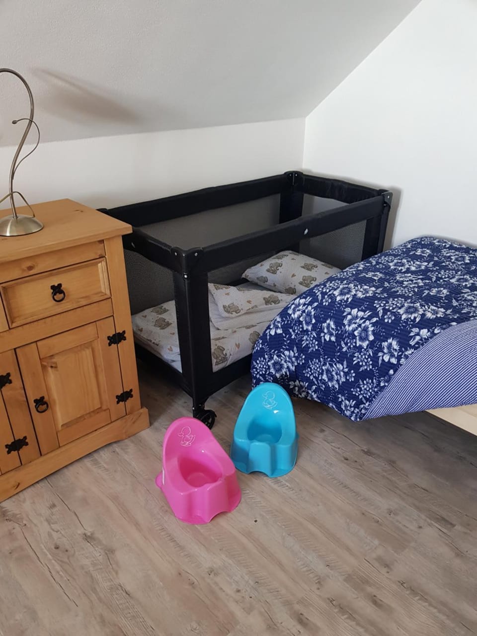 cot