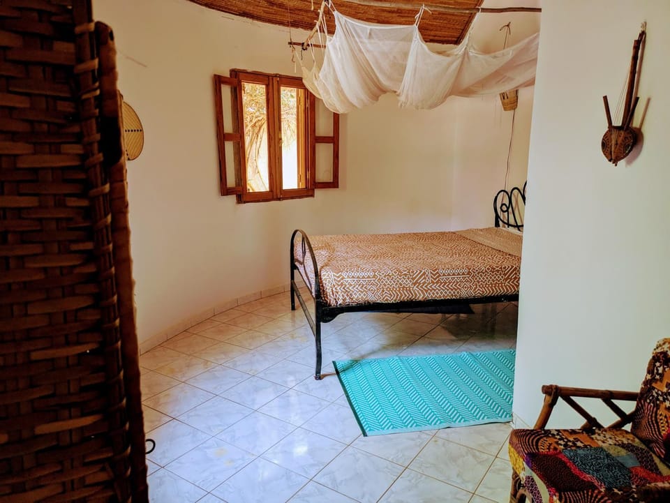 Chez Anaïs - Case indépendante dans un grand jardin avec piscine House in Mbour