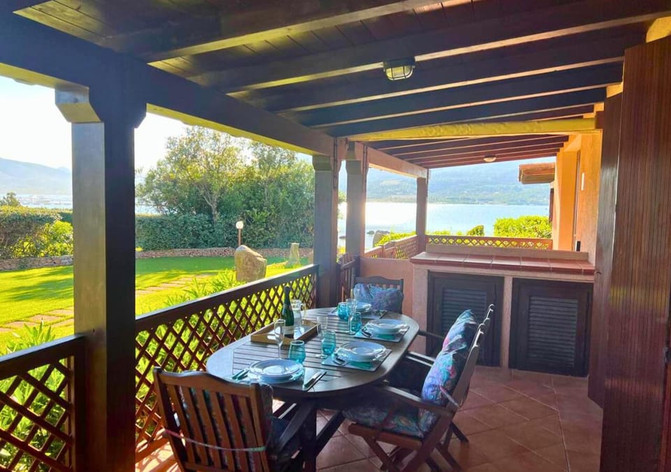 Natural landscape, Garden, Balcony/Terrace, Dining area, Garden view