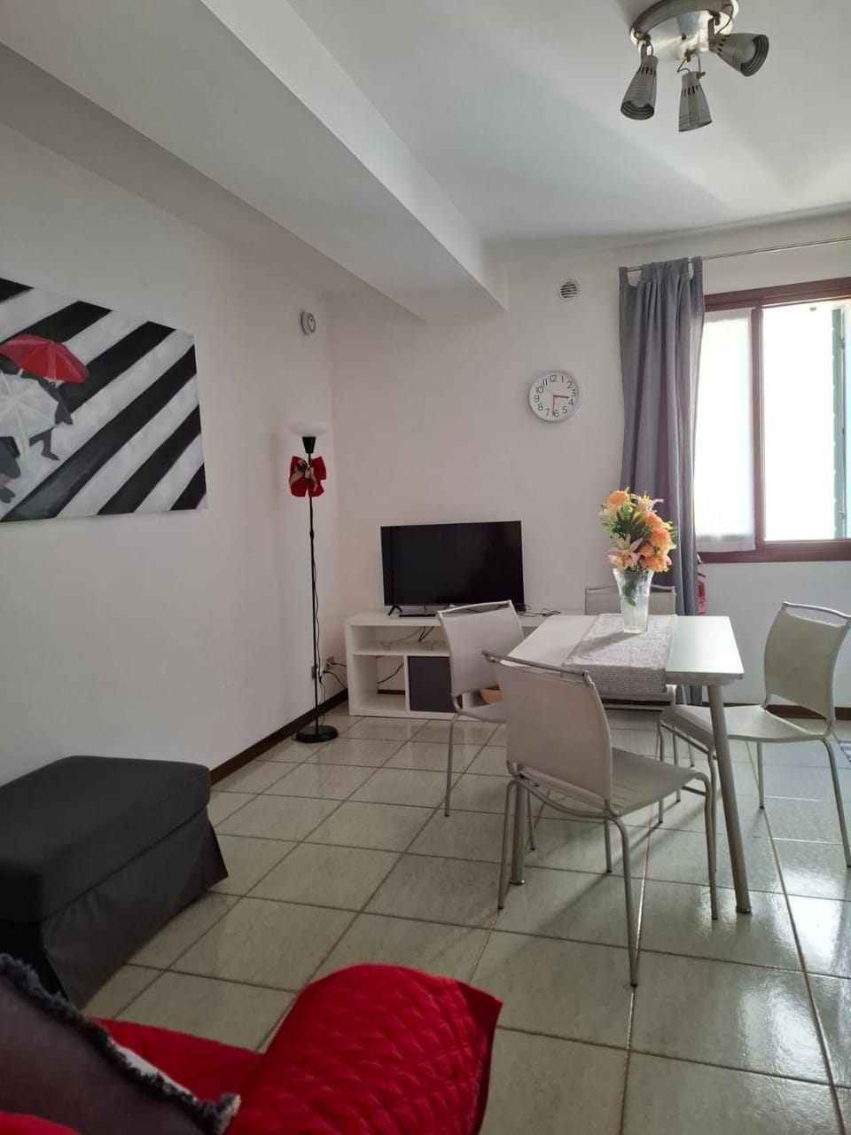 Communal lounge/ TV room, TV and multimedia, Living room, Seating area, Dining area