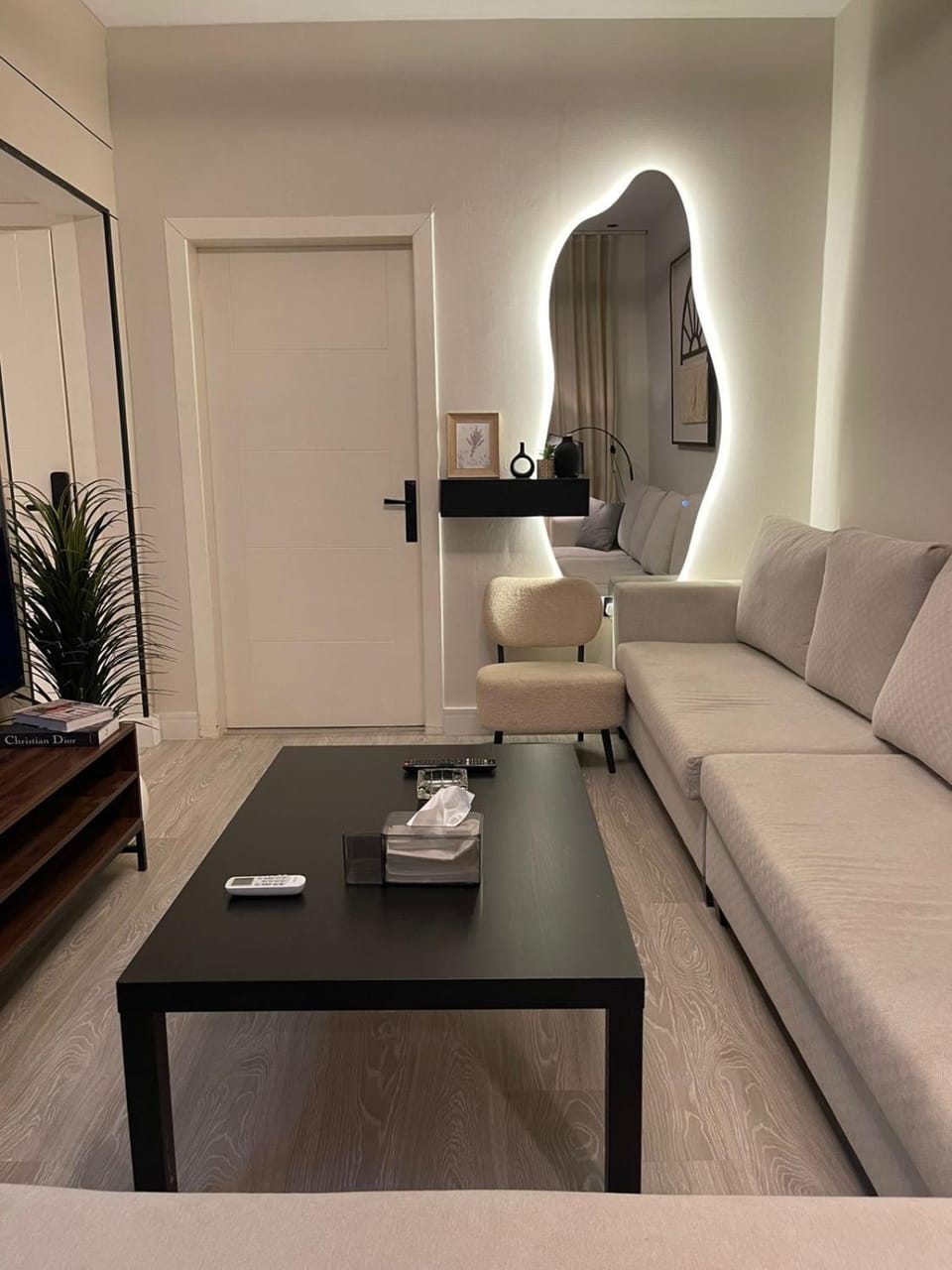 شقة بغرفتين نوم وصالة قرب البوليفارد Apartment in Riyadh
