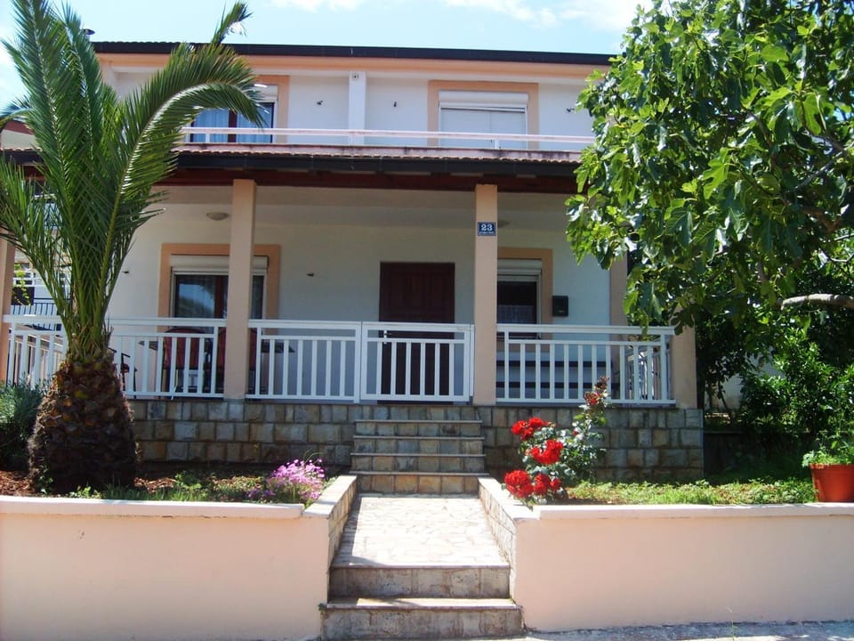 Property building, Garden