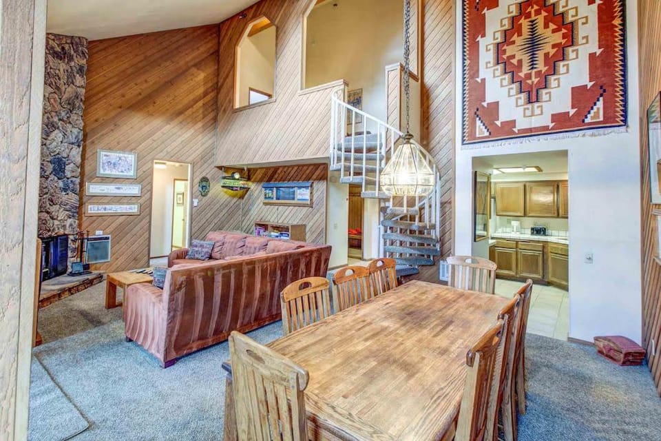 Aspen Creek #204 Near Golf Fishing & Hiking House in Mammoth Lakes