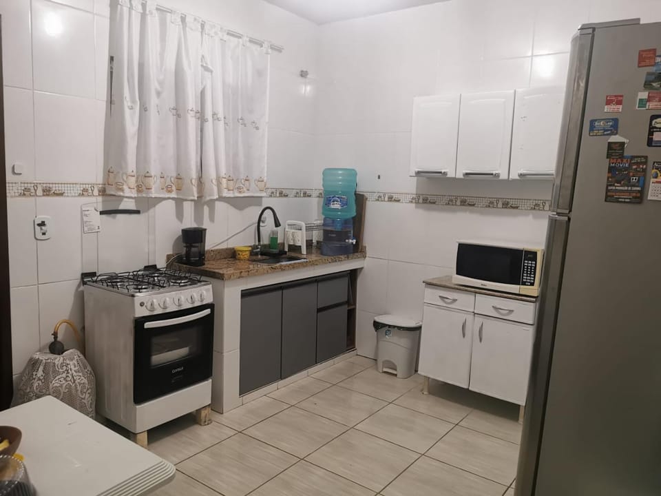 Coffee/tea facilities, Kitchen or kitchenette, oven, pet friendly, stove, toaster