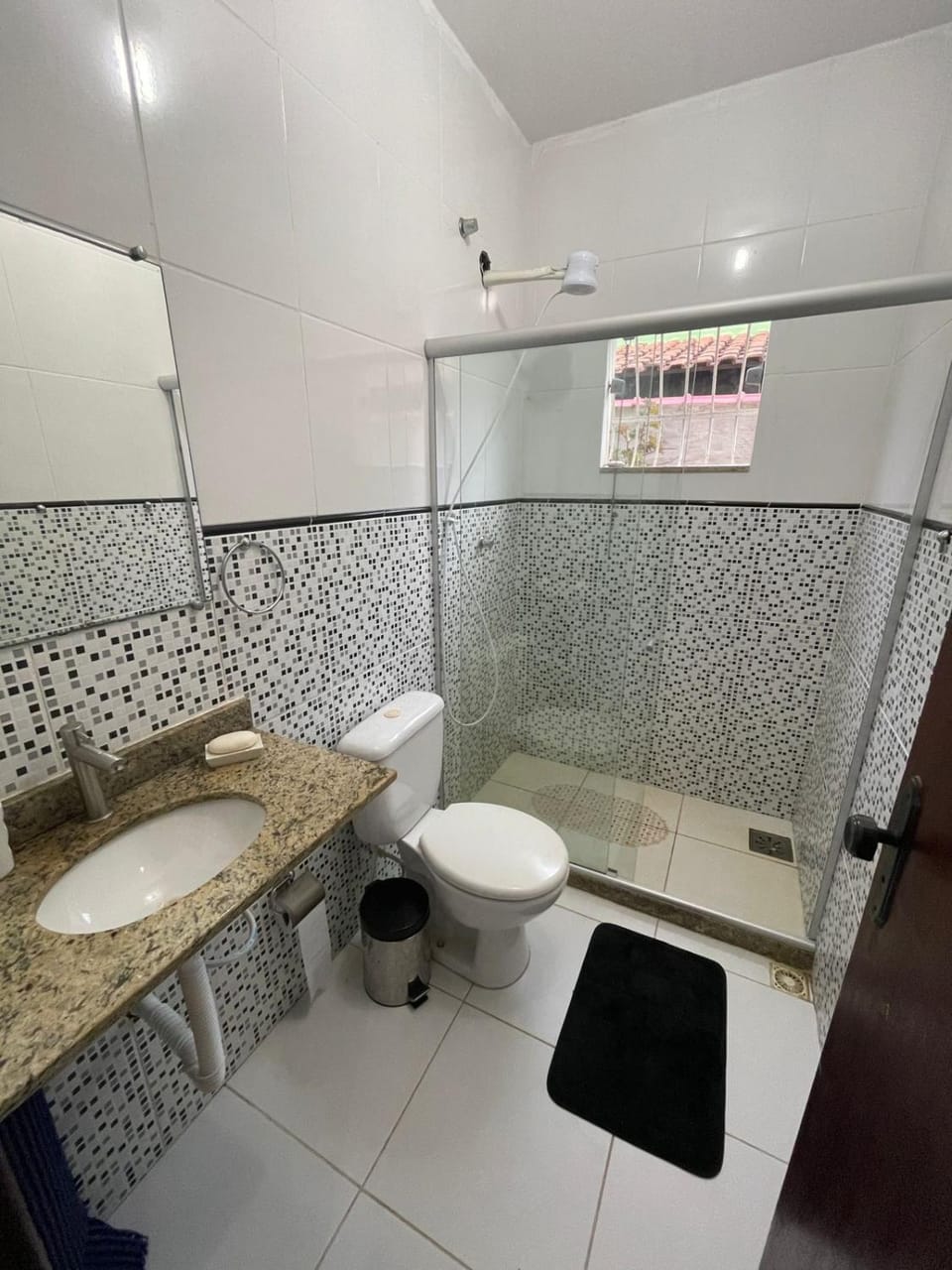 Shower, Bathroom, towels