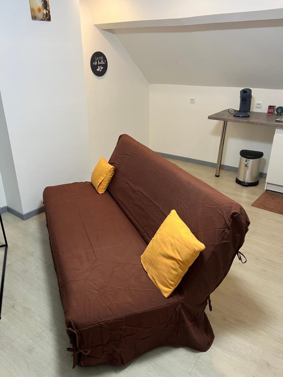 Appartement asskaf spacieux T2 Apartment in Cambrai