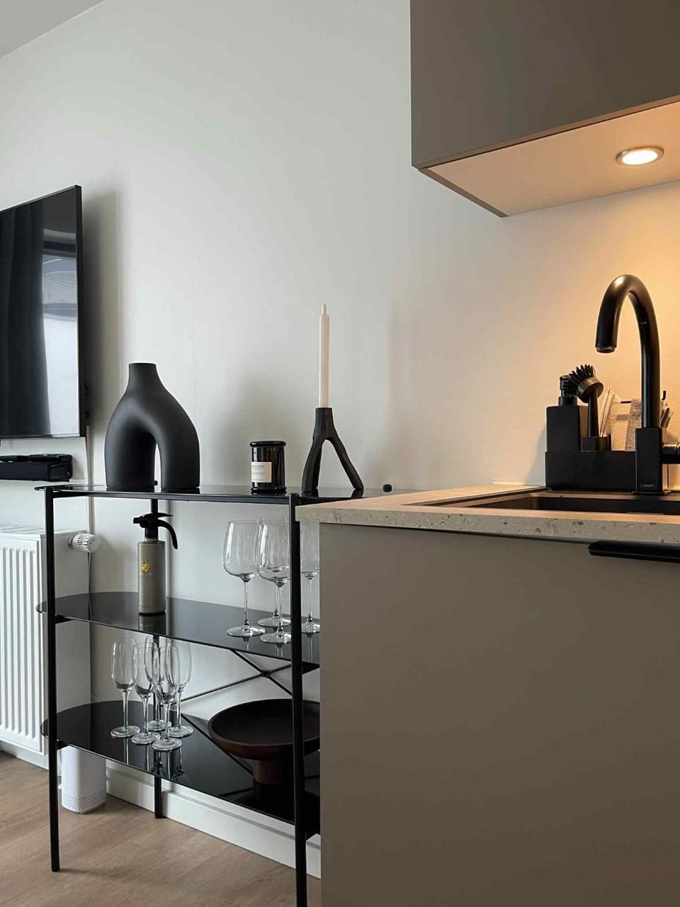 TV and multimedia, Kitchen or kitchenette