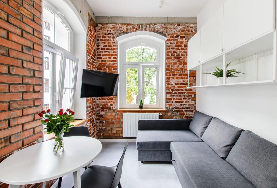 Stylish 8A Loft in City Center - Parking & WiFi Apartment in Wroclaw