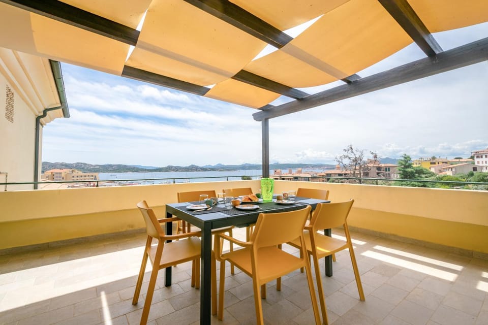 Patio, Day, Natural landscape, View (from property/room), Balcony/Terrace, Dining area, Sea view
