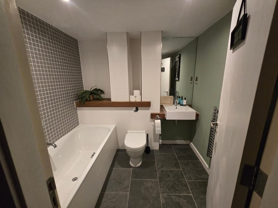 Toilet, Bathroom, Bath