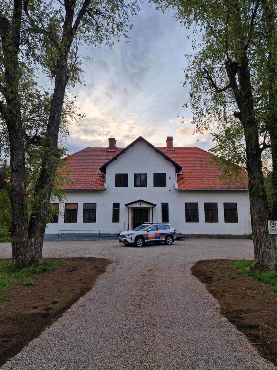 Property building, Day