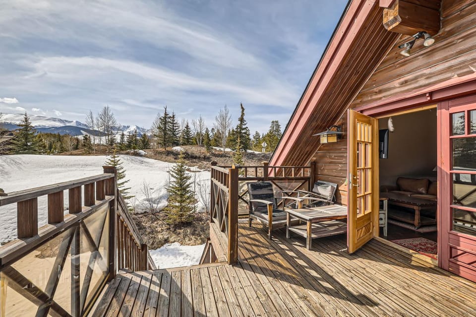 Luxury Home for 12 with Hot Tub Sauna & Mtn Views House in Breckenridge