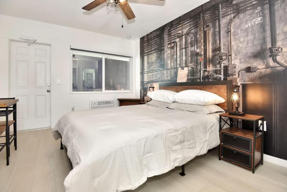 Blue Mist Motel - Room #4 House in Daytona Beach Shores