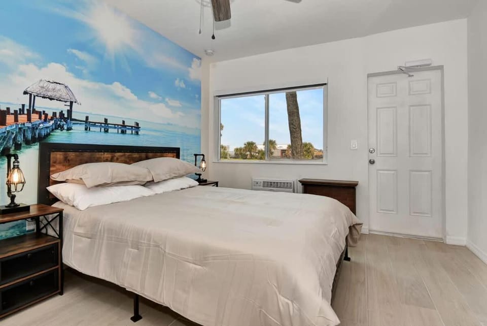 Blue Mist Motel - Room #7 Apartment in Daytona Beach Shores
