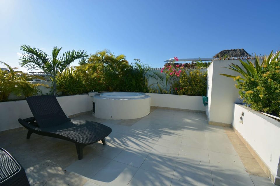 Natural landscape, Hot Tub, Hot Tub, Balcony/Terrace, Balcony/Terrace, sunbed