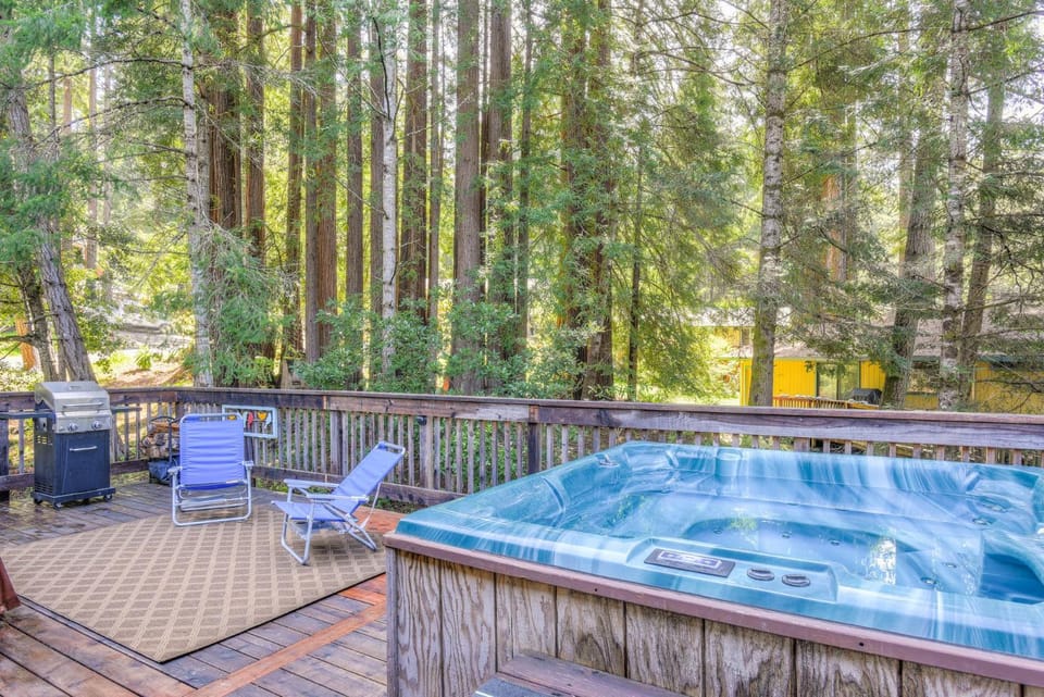 Searenity by the Sea - Private Hot Tub House in Sonoma County