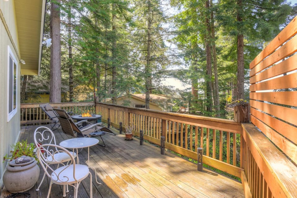 Searenity by the Sea - Private Hot Tub House in Sonoma County