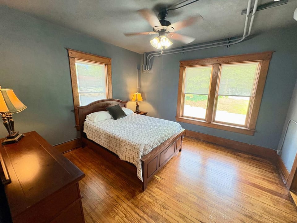 The Broadway #5 at the Historic Connely Harrington House in Siloam Springs