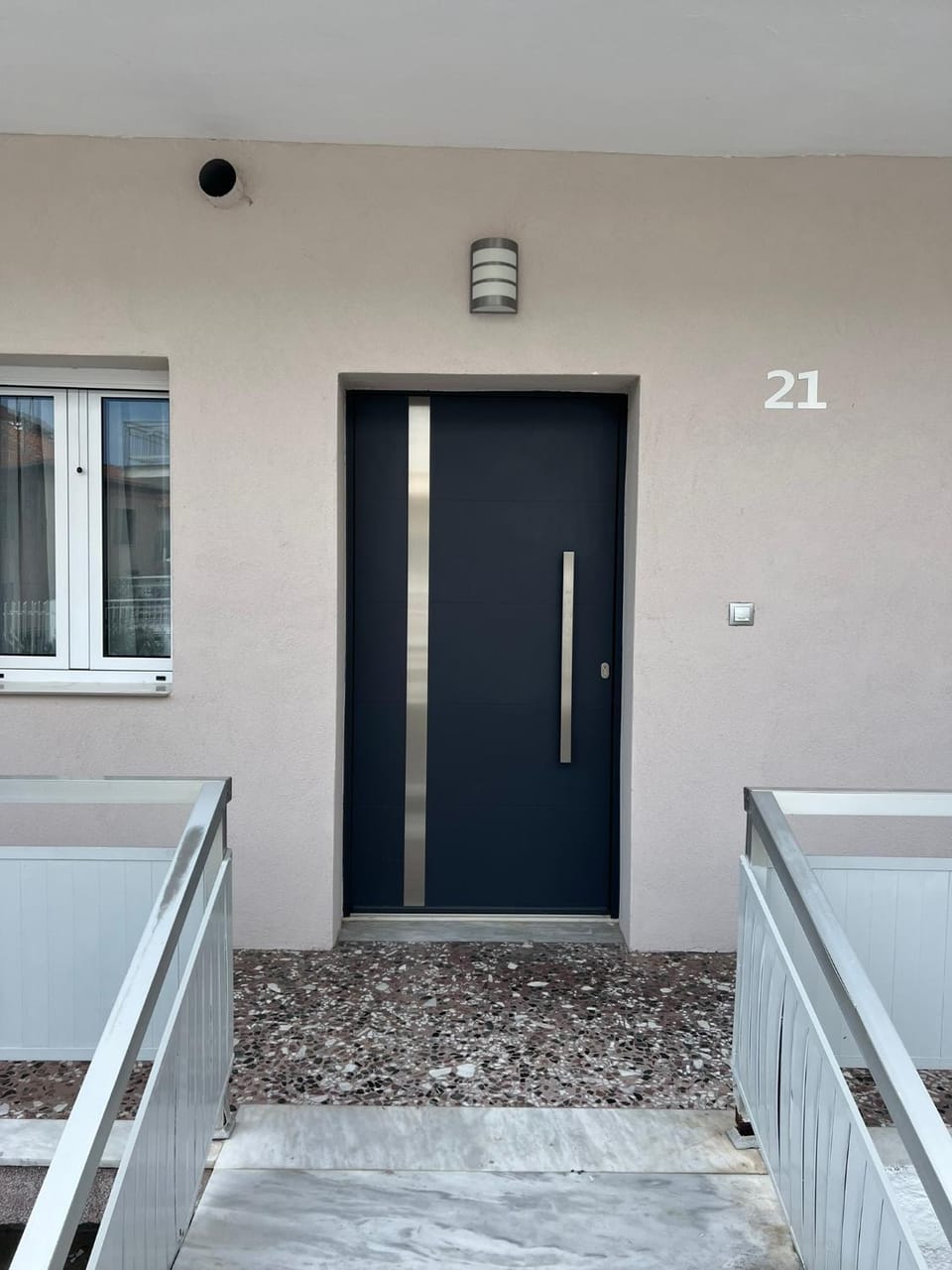 Facade/entrance