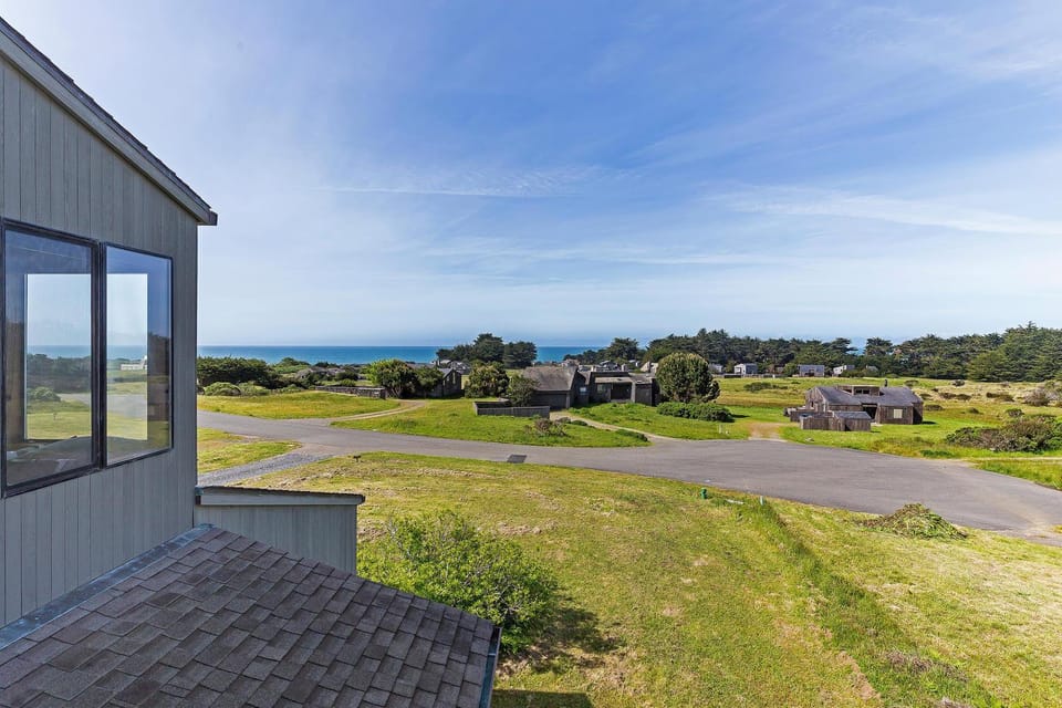 Shining Sea - Close to Beach - Hot Tub House in Sonoma County