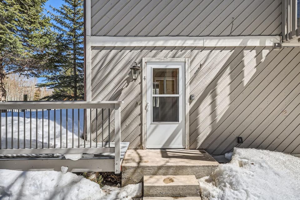 Charming 3 BDR for 8 in the Heart of the Rockies House in Frisco
