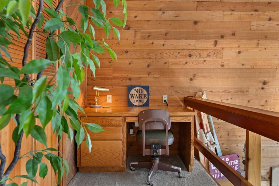 Grandview Lakeside Escape House in Lake Pend Oreille