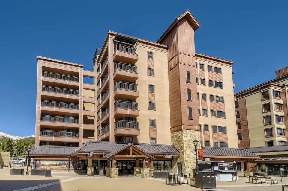 Steps to Downtown Main Street & Ski In Ski Out House in Breckenridge