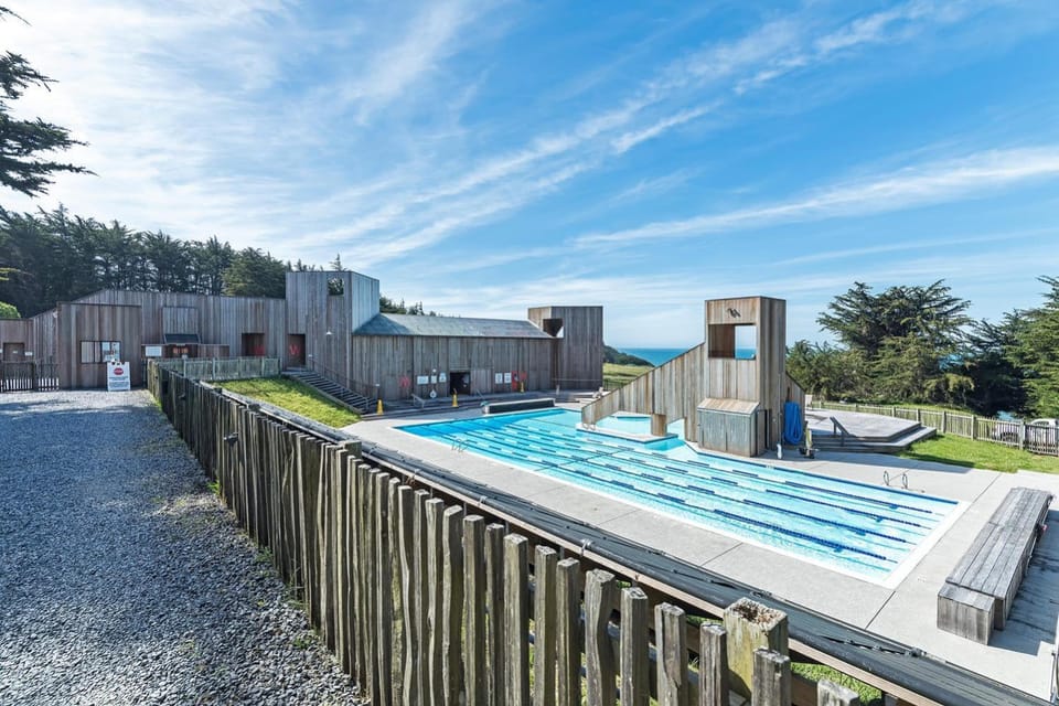 Sweet Sea Ranch - Nestled in Redwood Forest House in Sonoma County