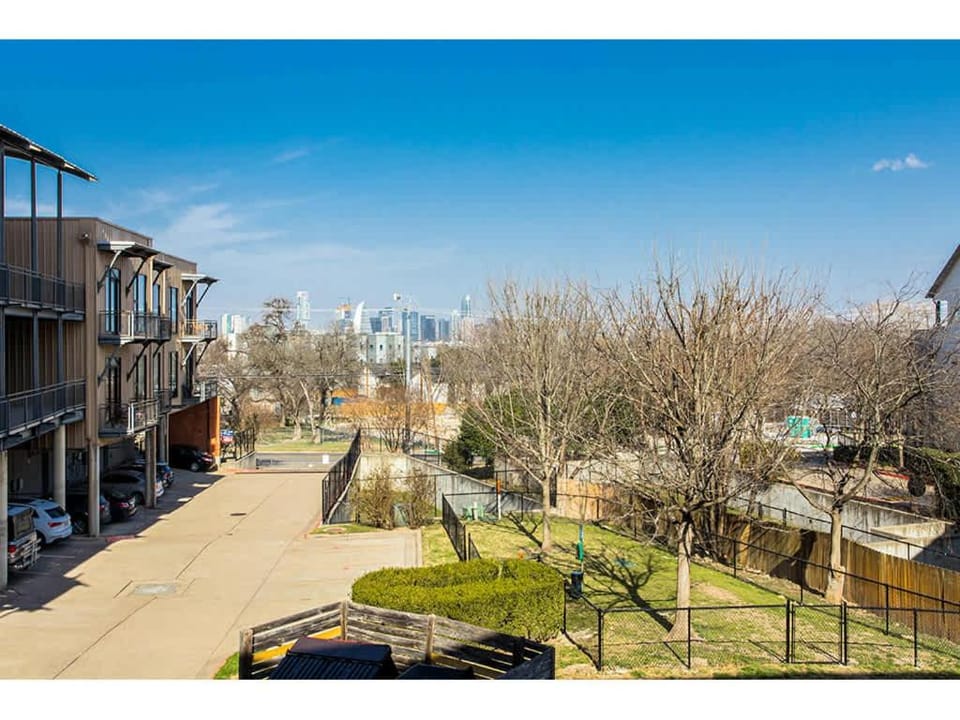 Convenient Condo Near Zilker & Barton Springs House in Zilker