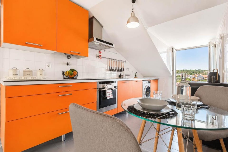 Terrace & River View Retreat Apartment in Lisbon